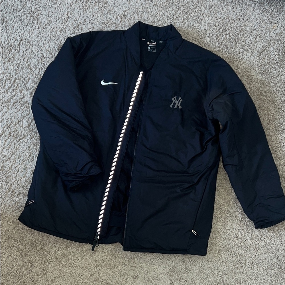 Nike Men's New York Yankees Puffer Winter Jacket Size Large